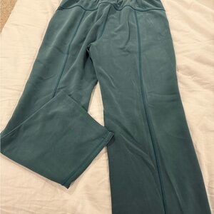 Softstreme teal *short* pant- lululemon